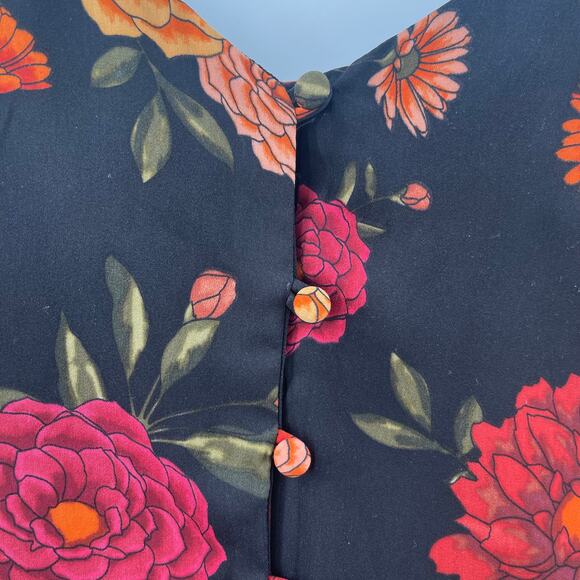 CUPCAKES & CASHMERE Tank Size Extra Small Floral Button Black Office Work - Picture 9 of 15